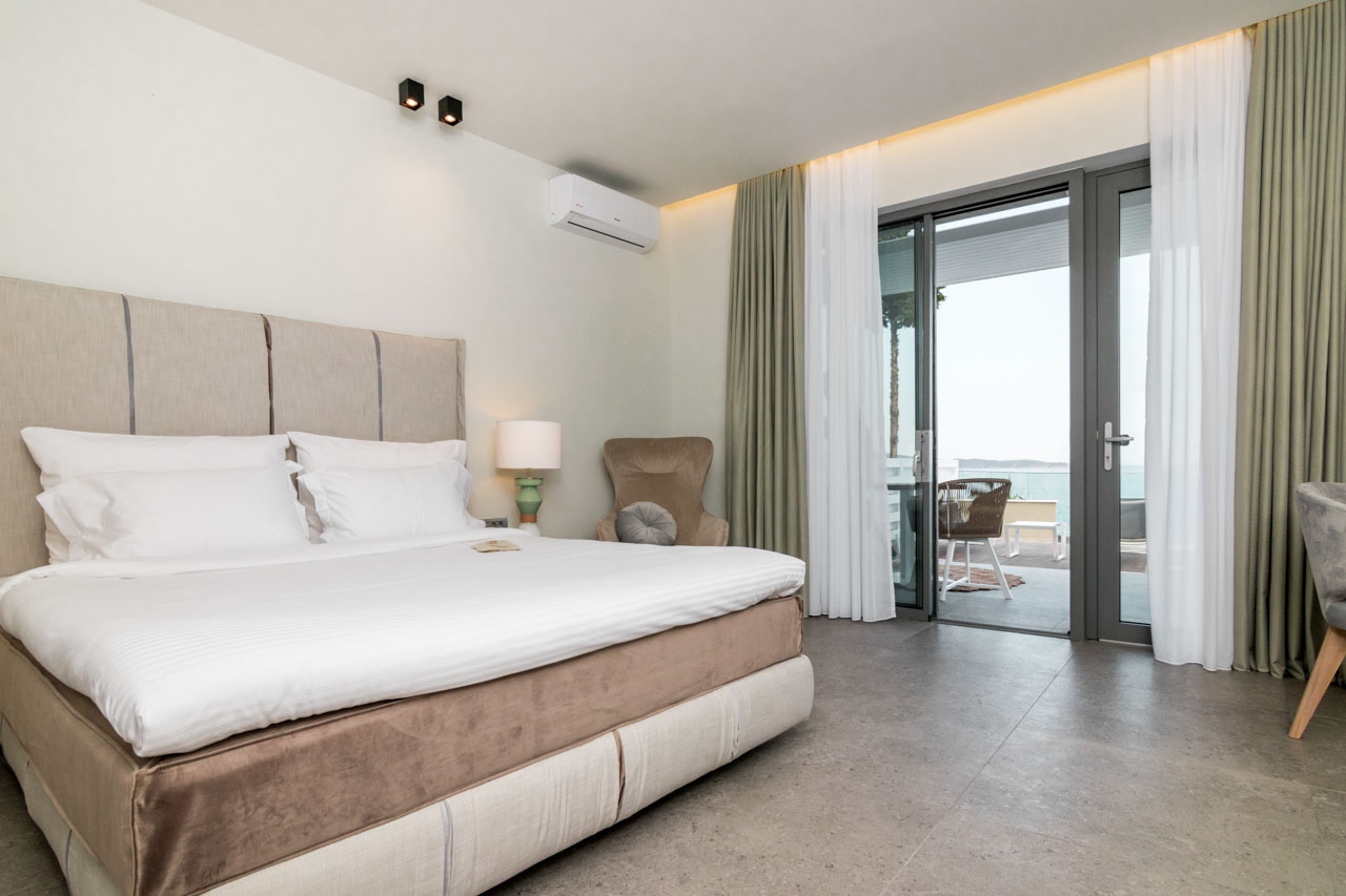 Suite with Private Pool (Mystique) 360 Luxury View Collection